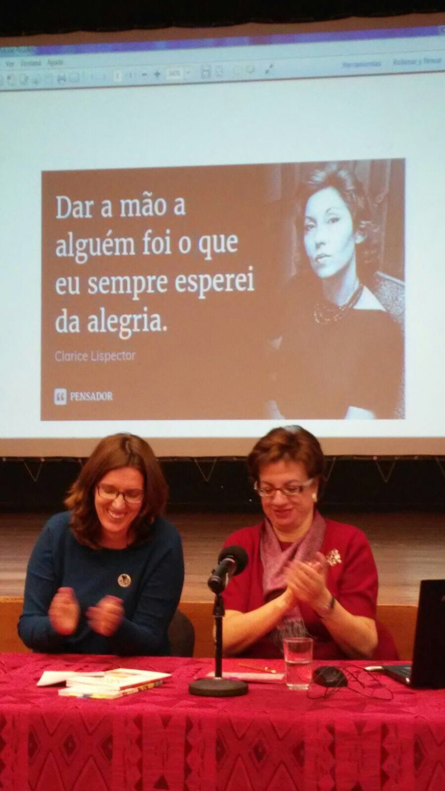 Dra. Sandra Cruz , titular de língua portuguesa na Escola Oficial de Idiomas, e Profa. Dra. Elena Losada